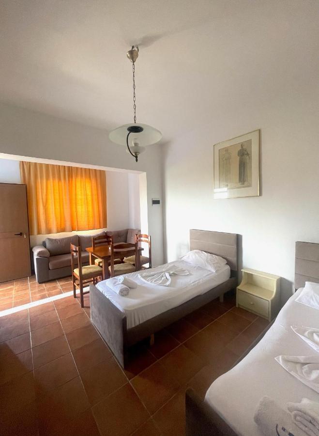 Hotel Athina Velipojë 외부 사진