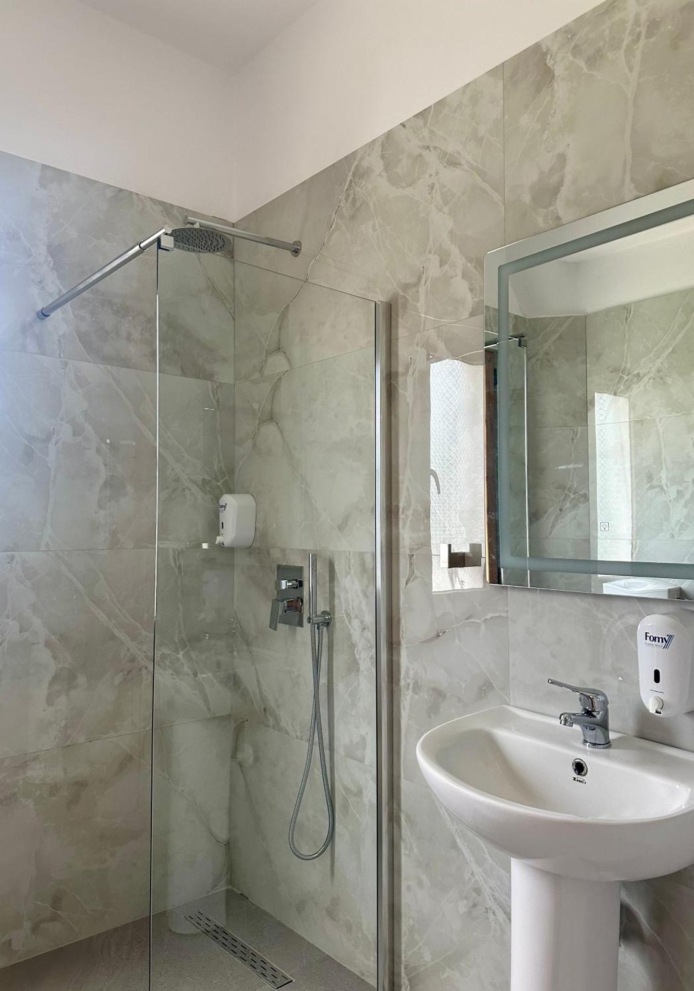 Hotel Athina Velipojë 외부 사진